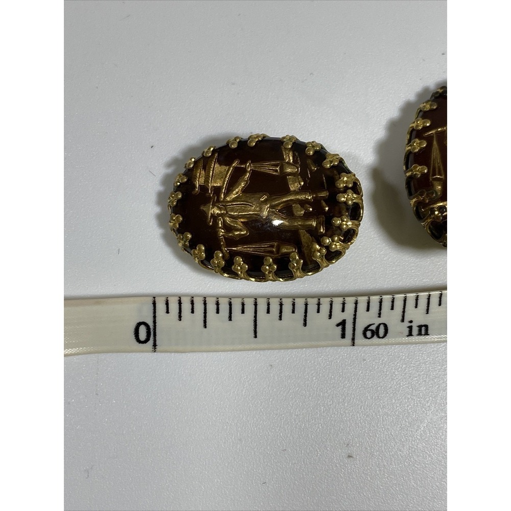 Vintage West Germany Gold Tone Intaglio Amber Glass Thai Man Clip On Earrings - Picture 8 of 8